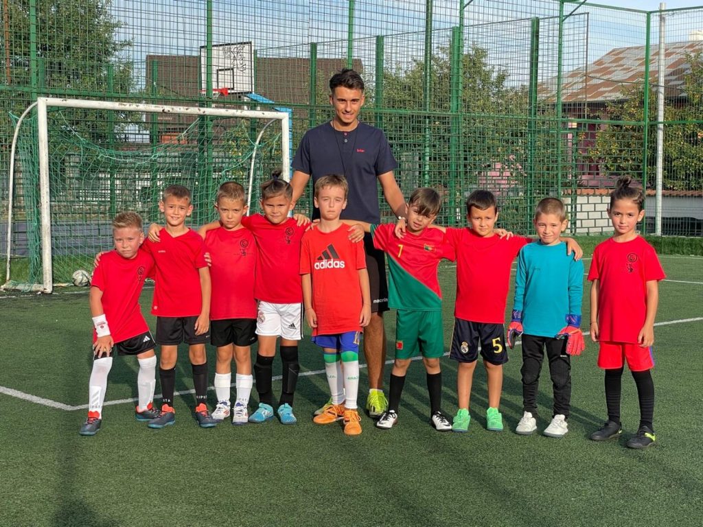 Din iubire pentru Dobroești: întoarcerea lui Dumitru Eduard Andrei ca antrenor al grupei 2016–2017