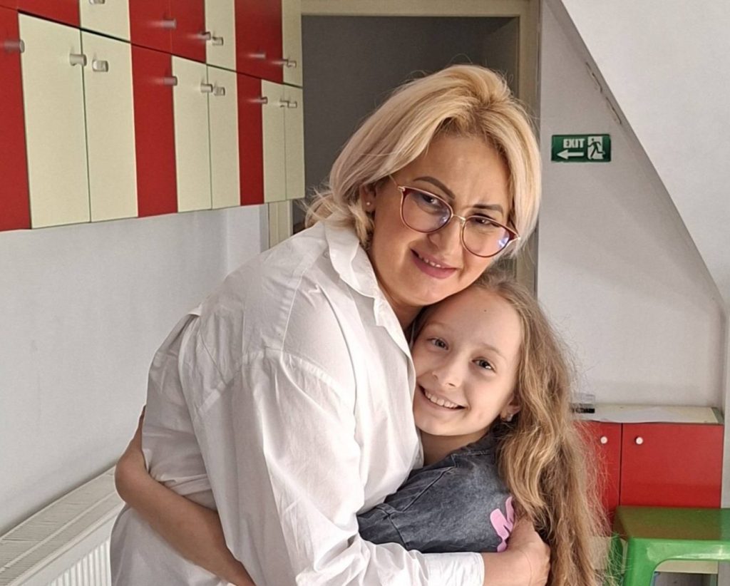 Ani Alexandru English Teacher in Dobroesti: Cursuri Engleza Interactive pentru 5-17 Ani 12 Ani Alexandru English Teacher in Dobroesti: Cursuri Engleza Interactive pentru 5-17 Ani